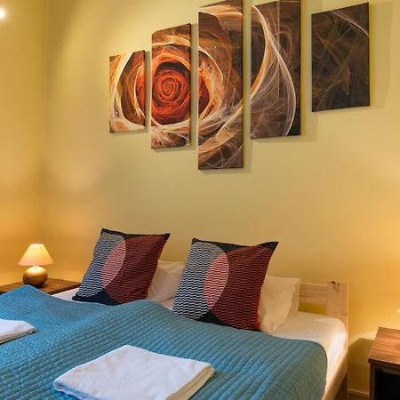 Big Cosy Retro Apt, Free Parking, 15Min Oldtown & Kazimierz - By Homelike Krakkó Kültér fotó